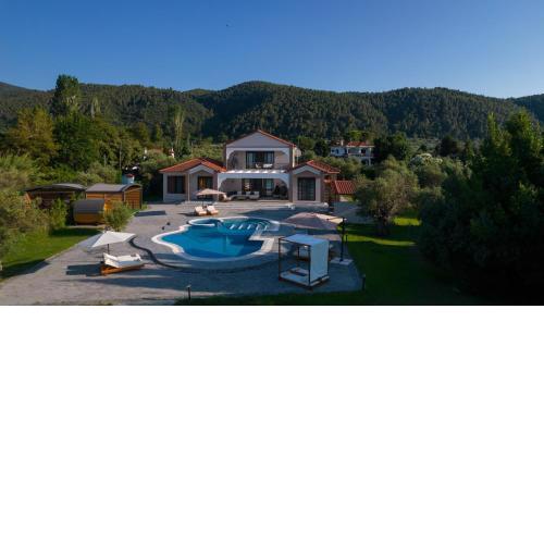 Epavli Alexandros Luxury Villa