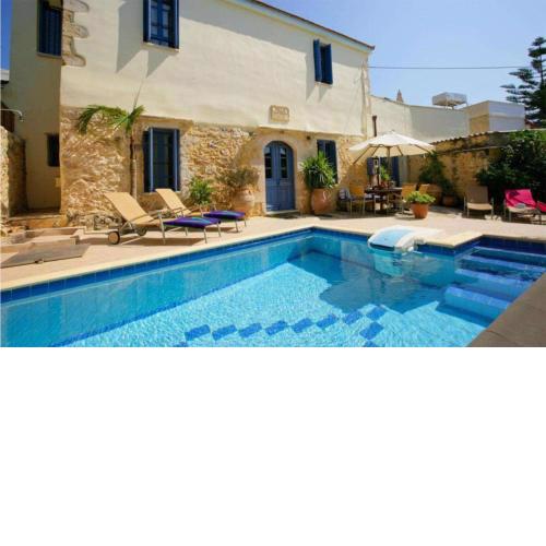 Epavlis Plaka 2