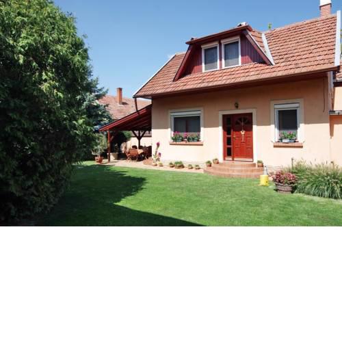 Erika Apartmanház