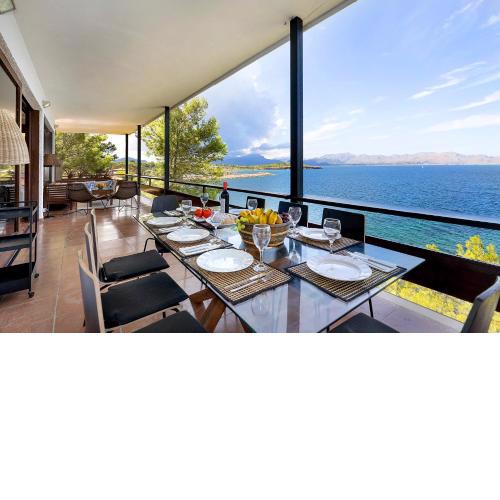 Es Balco, Villa over the mediterranean sea with private beach access