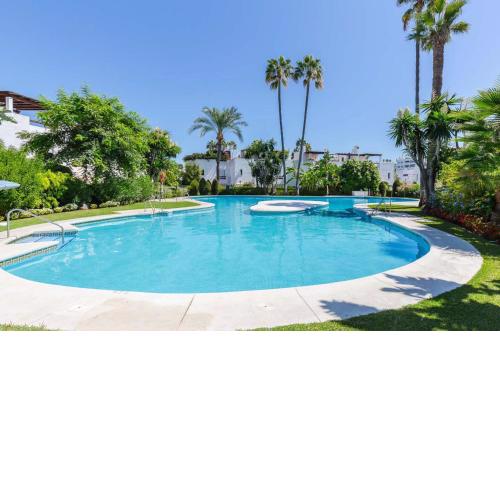 Escape to Serenity - 3 Bedroom Townhouse by the Sea!