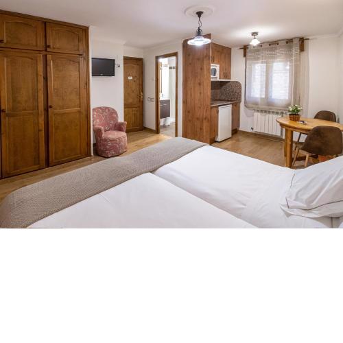 Esera Room