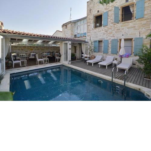 Eski Tas Hotel