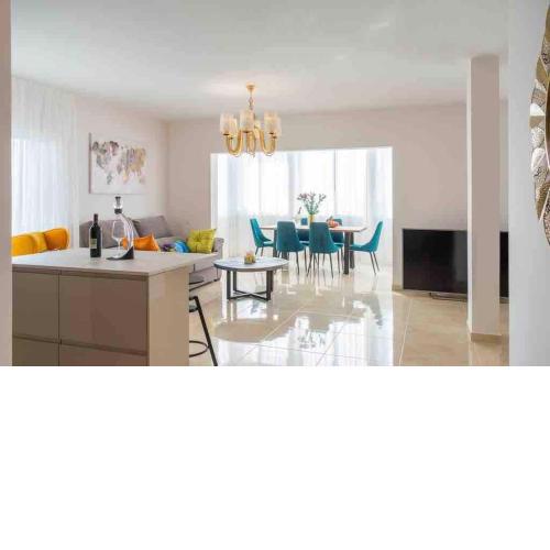 Esmeralda. Luxury. 1 line of the ocean. View! Quality!