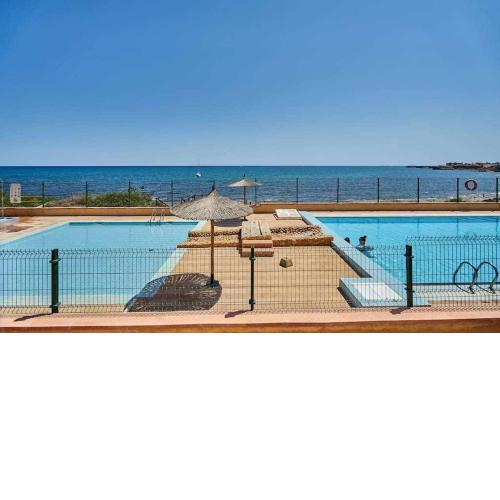 Espanhouse Martina First line sea view apartment with pool