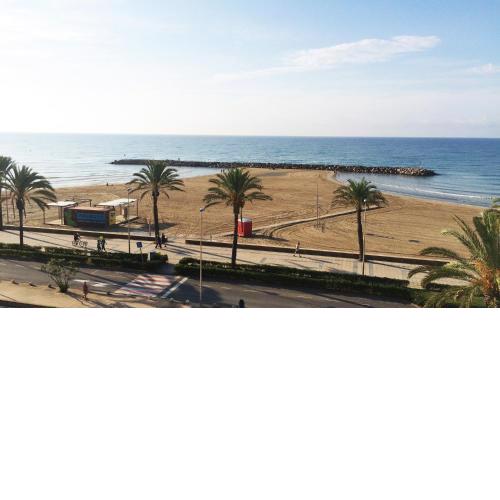 Espectacular ático dúplex con vistas al mar