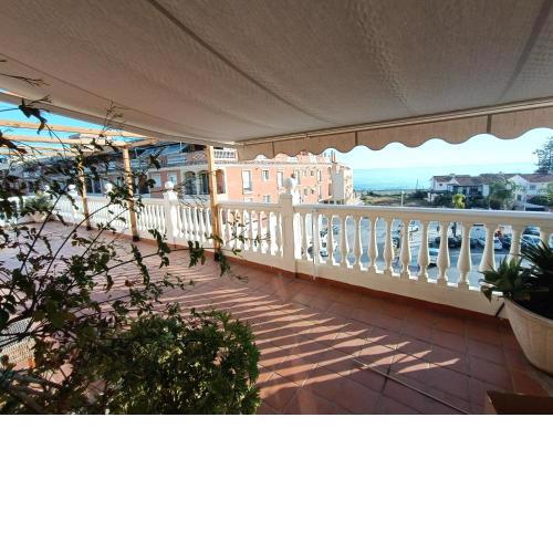 ESPECTACULAR ATICO FRENTE AL MAR con PARKING GRATUITO