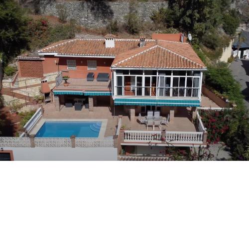 Espectacular casa en la playa con piscina privada