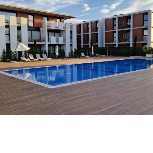 Espectacular piso nuevo con piscina