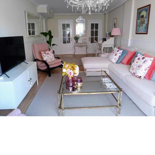 Espectacular Vivienda Junto a la Playa y Paseo marítimo en Almería