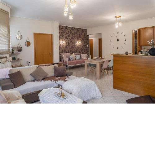 Estell’s sweet luxury house