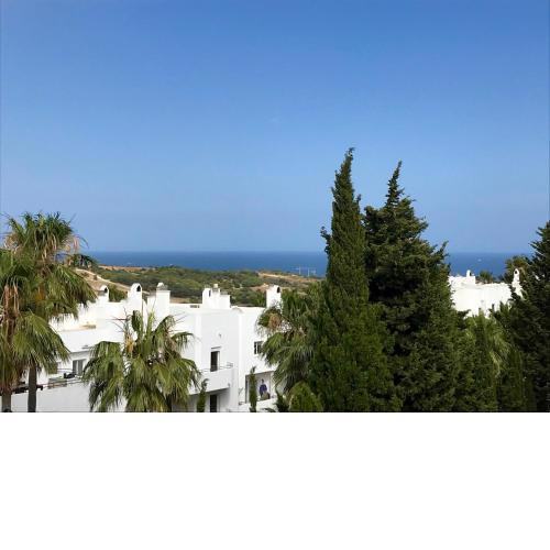 Estepona Golf Apartment with Seaview