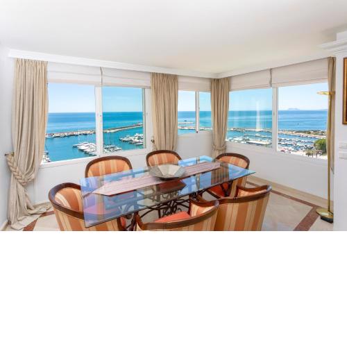 Estepona Luxury Seafront Penthouse with Parking
