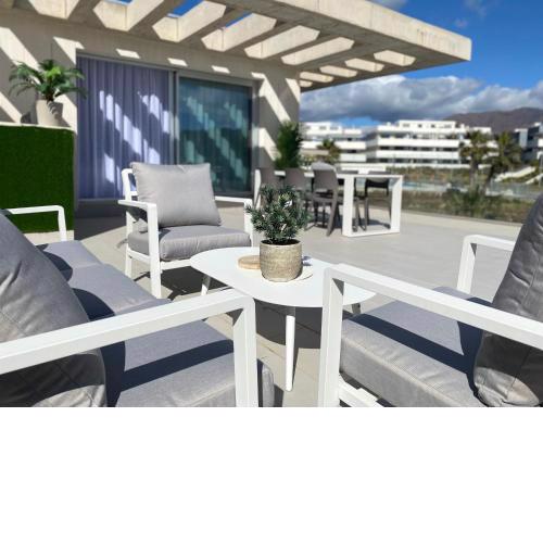 Estepona Penthouse Apartment with 132m2 terrace
