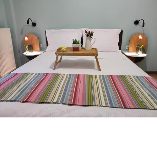 Estia Thessaloniki Apartment, cozy, spacious, sunny, 2 rooms-5 beds