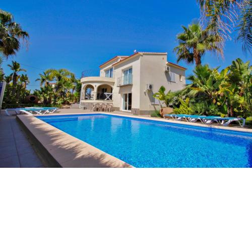 Estrella - holiday home with stunning views and private pool in Benissa