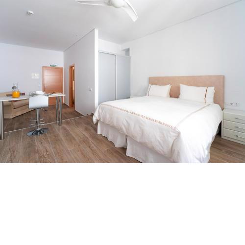 Estudio 2 PAX by costablancarent