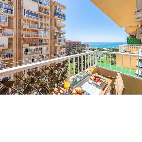 Estudio con vistas al mar y piscina en Aguila