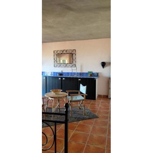 Estudio Costa Brava para dos