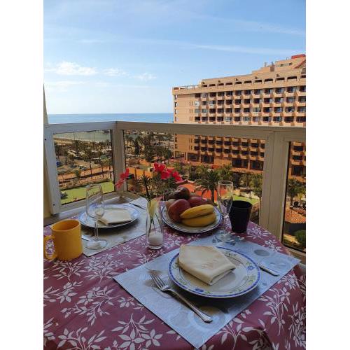 Estudio El Puerto - En el mismo centro de Fuengirola, primera línea de playa
