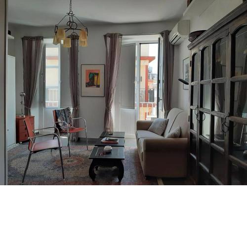 Estudio en el corazón de Sevilla