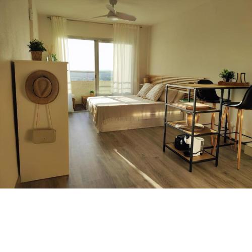 Estudio ideal parejas 100m de la playa