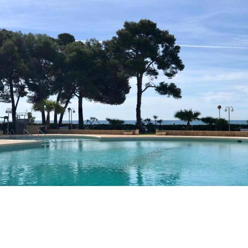 Estudio reformado con WIFI, terraza y piscina ''Internacional'' 125A - INMO22