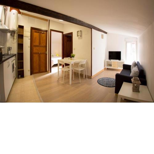 Estudio Sto. Tomas, Haro
