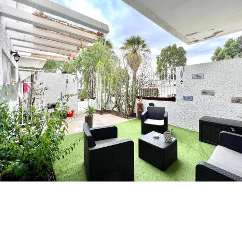 Estudio with 300 mtrs from the beach with pool, WiFi, BBQ