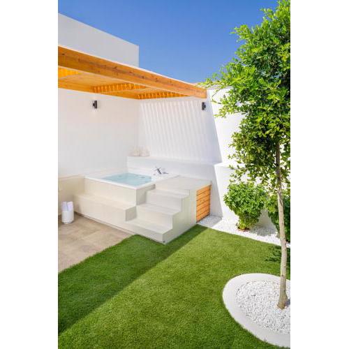 ETHOS Luxury Home - Seaview Villa with Hot-Tub!