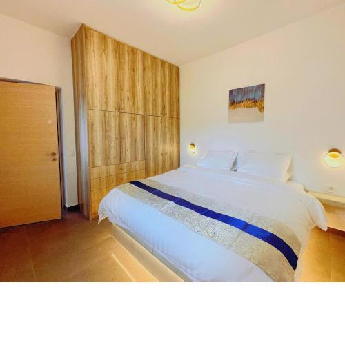Eutixia House
