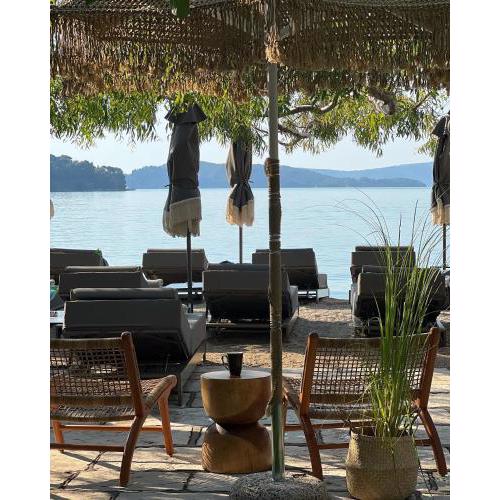 Eva beach hotel
