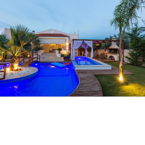 Eva & Dimitrios Villas, By ThinkVilla