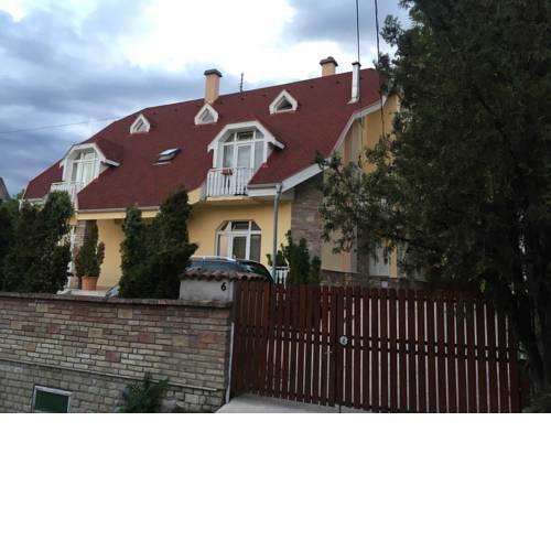 Eva Rooms
