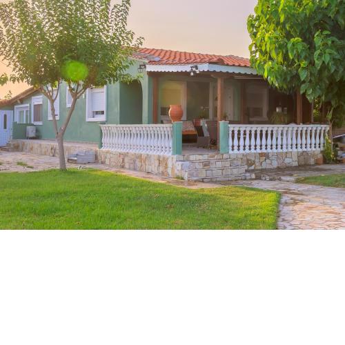 EVA'S BEACH HOUSE DIKELLA
