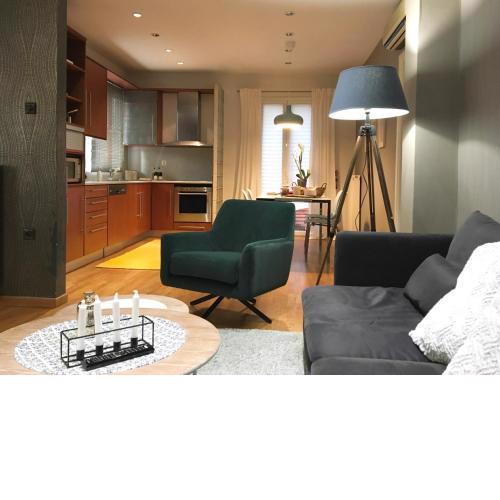 Evelina’s apartment