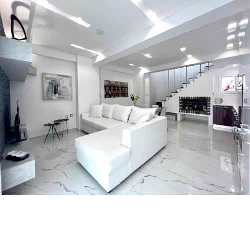 Evilion Maisonette in Athens