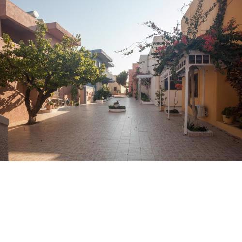 Evina Rooms & Suites