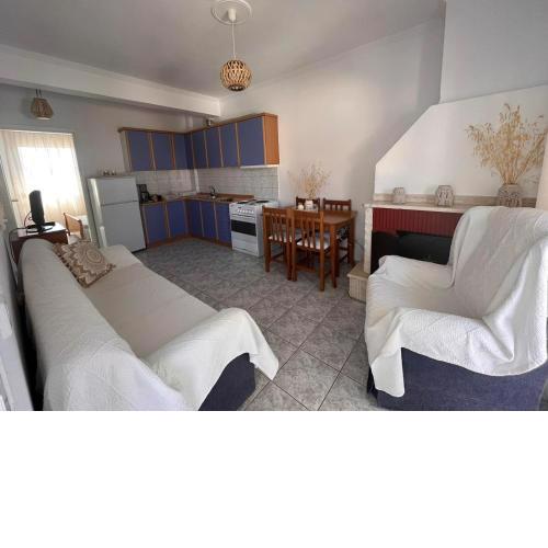 Evi's House