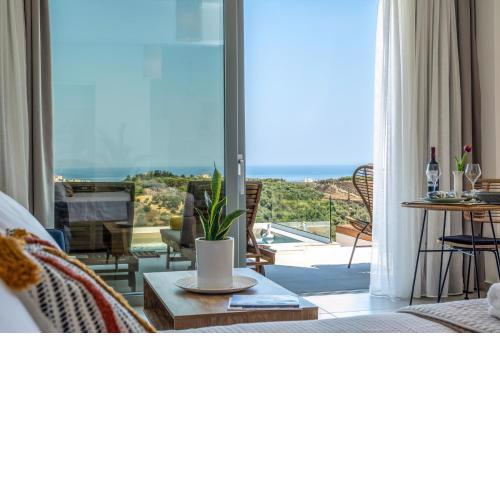 Evora Suites
