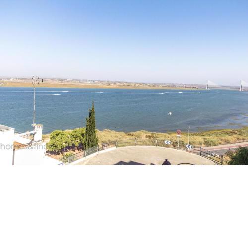 Excellent 1-Bed Studio in Ayamonte near Centre