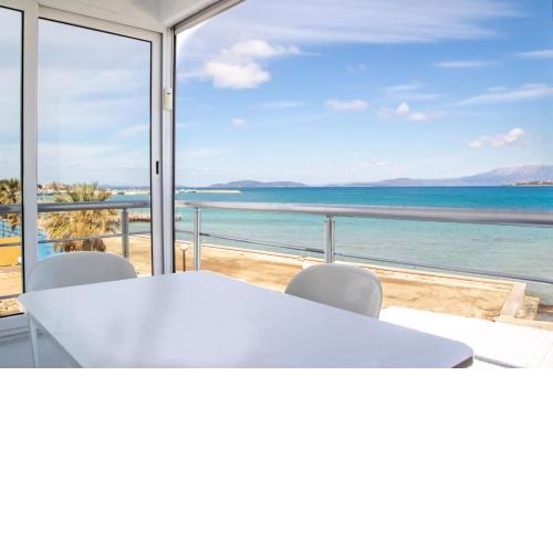 Exceptional Apartment with Fascinating Sea View near Beach in Cesme