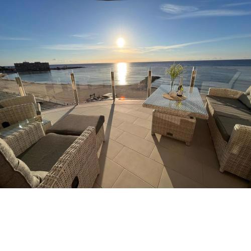 Exclusive apartment for 6 people on the beach - front line - 1st line