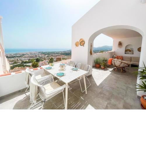 Exclusive apartment with Nerjas biggest pool