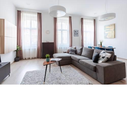 Exclusive Bella Home in the Center