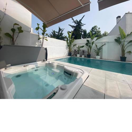Exclusive El Rosario Three Bedrooms with Pool and Jacuzzi