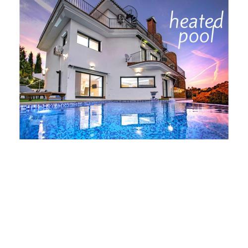 Exclusive villa with sea views - heated pool-Jacuzzi