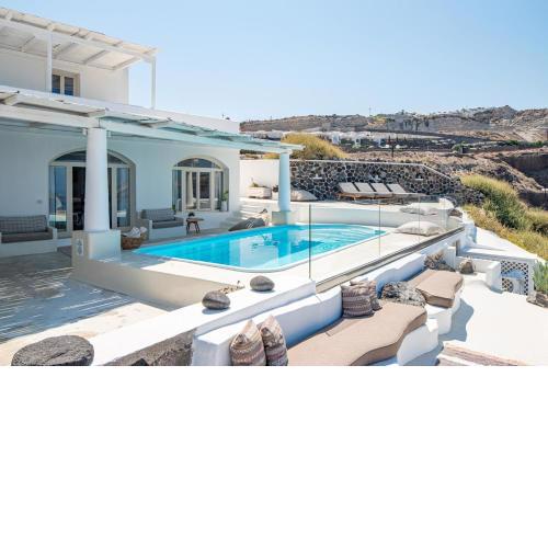 Exquisite Oia Retreat - 2-Bedroom Luxury Villa - Private Pool & Mesmerizing Sunset Views - Executive Villa Ode