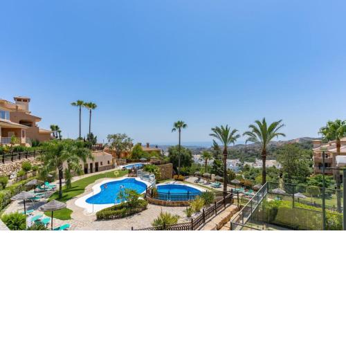 Exquisite Stay with Sea View and Pool