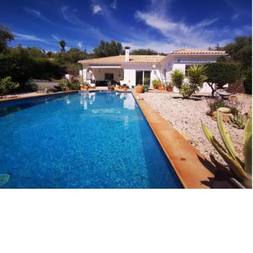 Exquisite villa in Viñuela